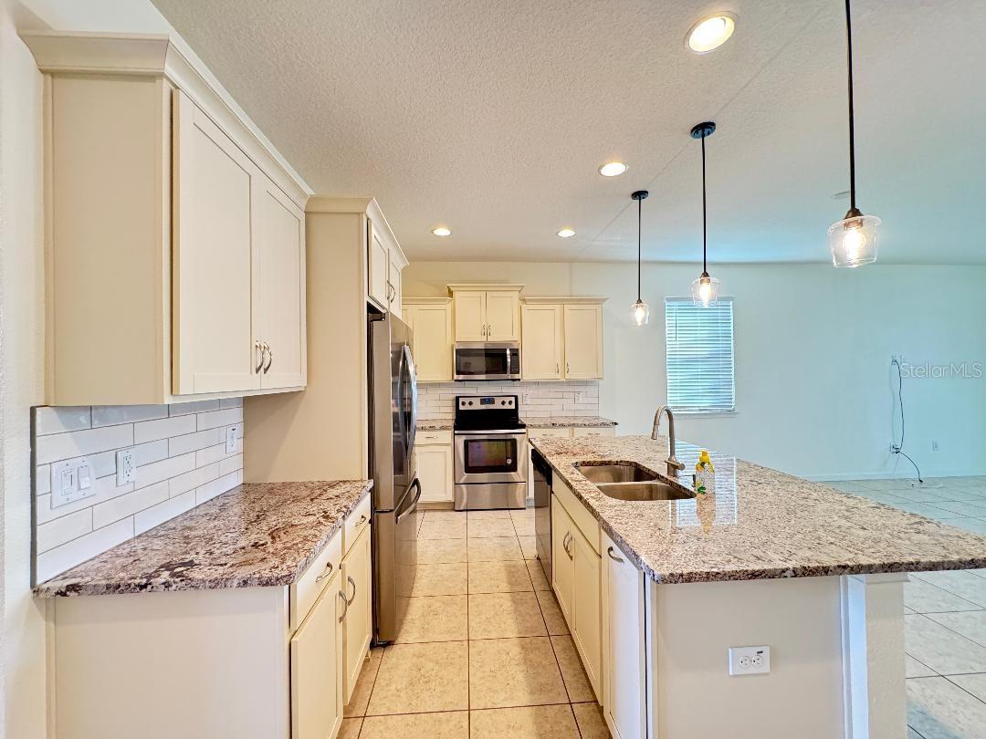 Image 11 of 37 For 12377 Streambed Drive