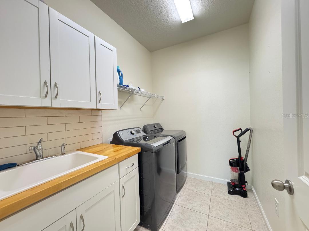 Image 20 of 37 For 12377 Streambed Drive