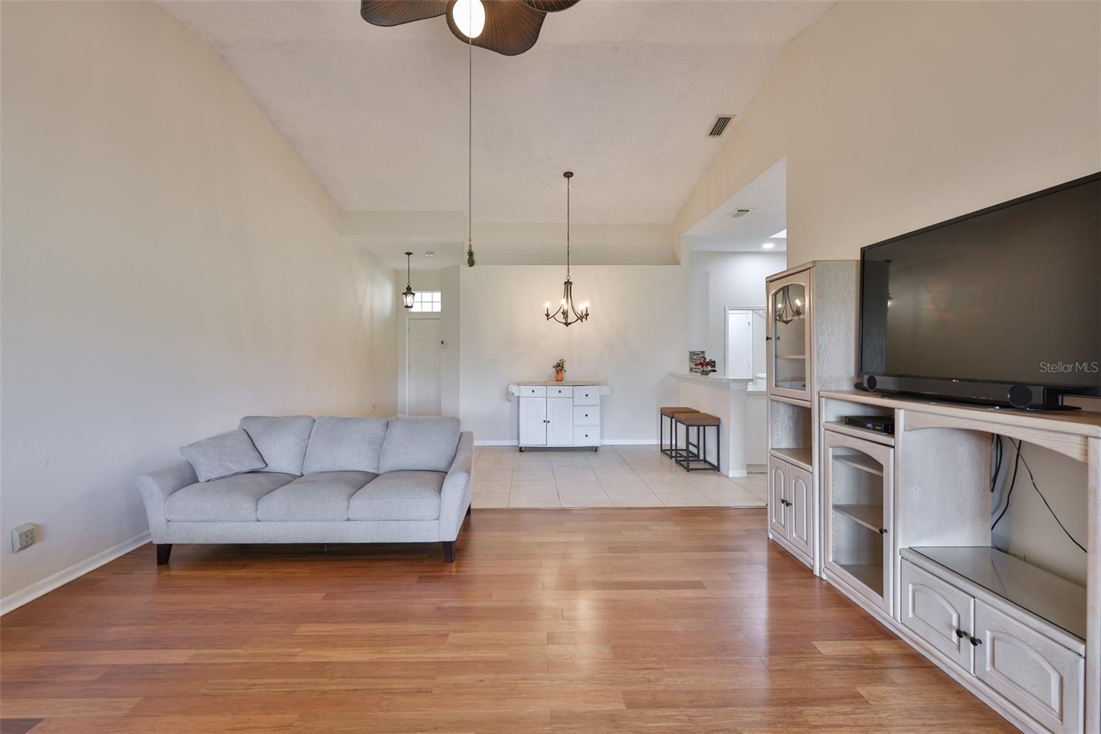 Image 17 of 57 For 2505 New Haven Circle 109