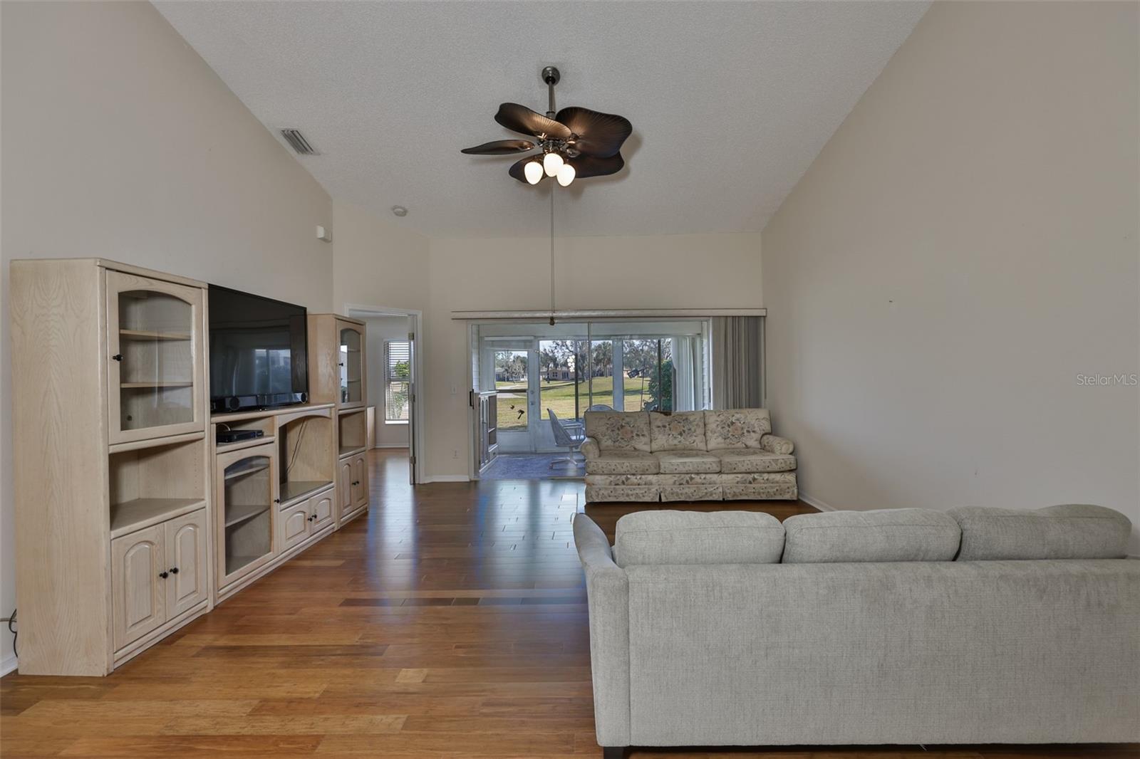 Image 19 of 57 For 2505 New Haven Circle 109