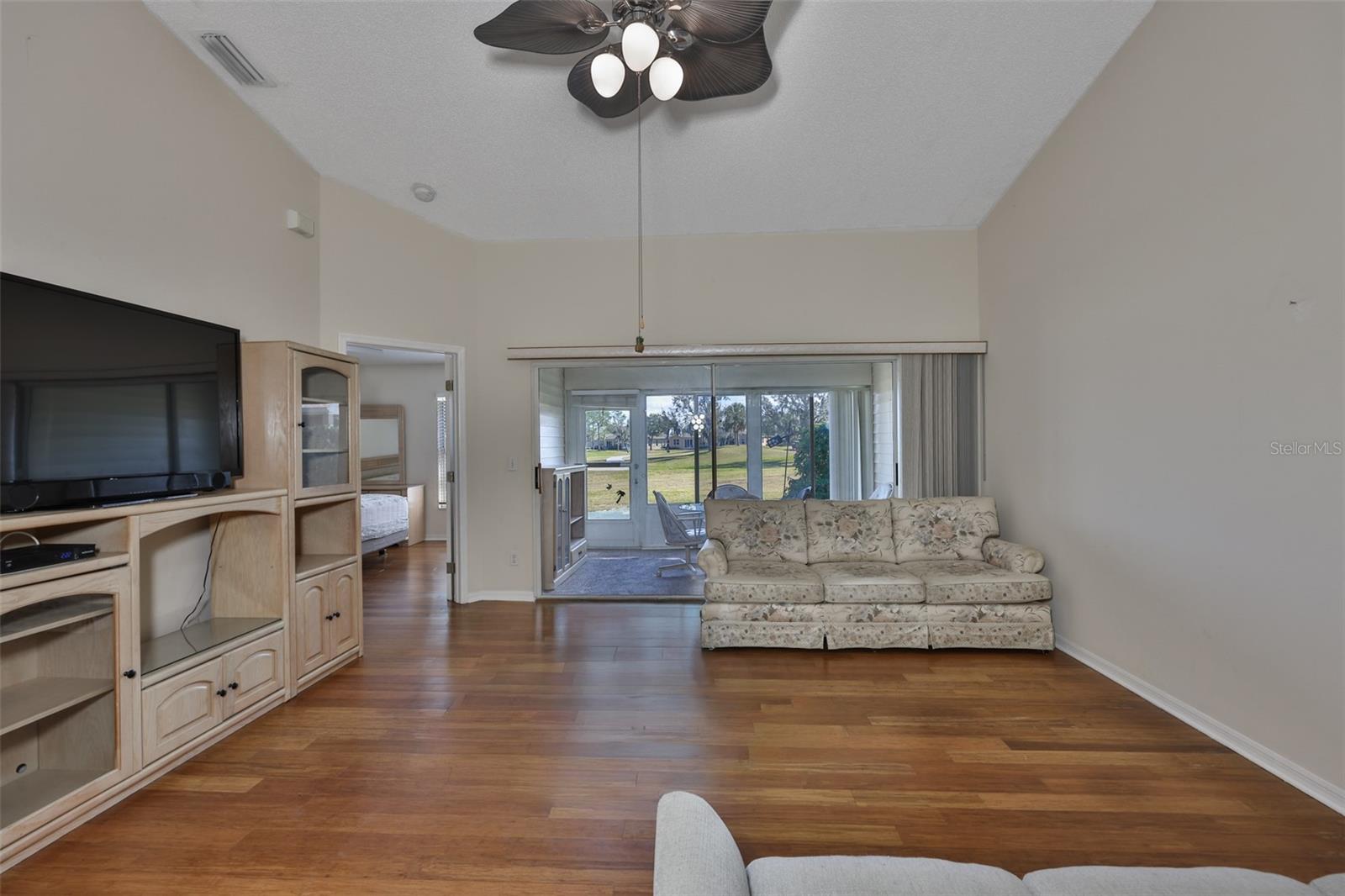 Image 20 of 57 For 2505 New Haven Circle 109