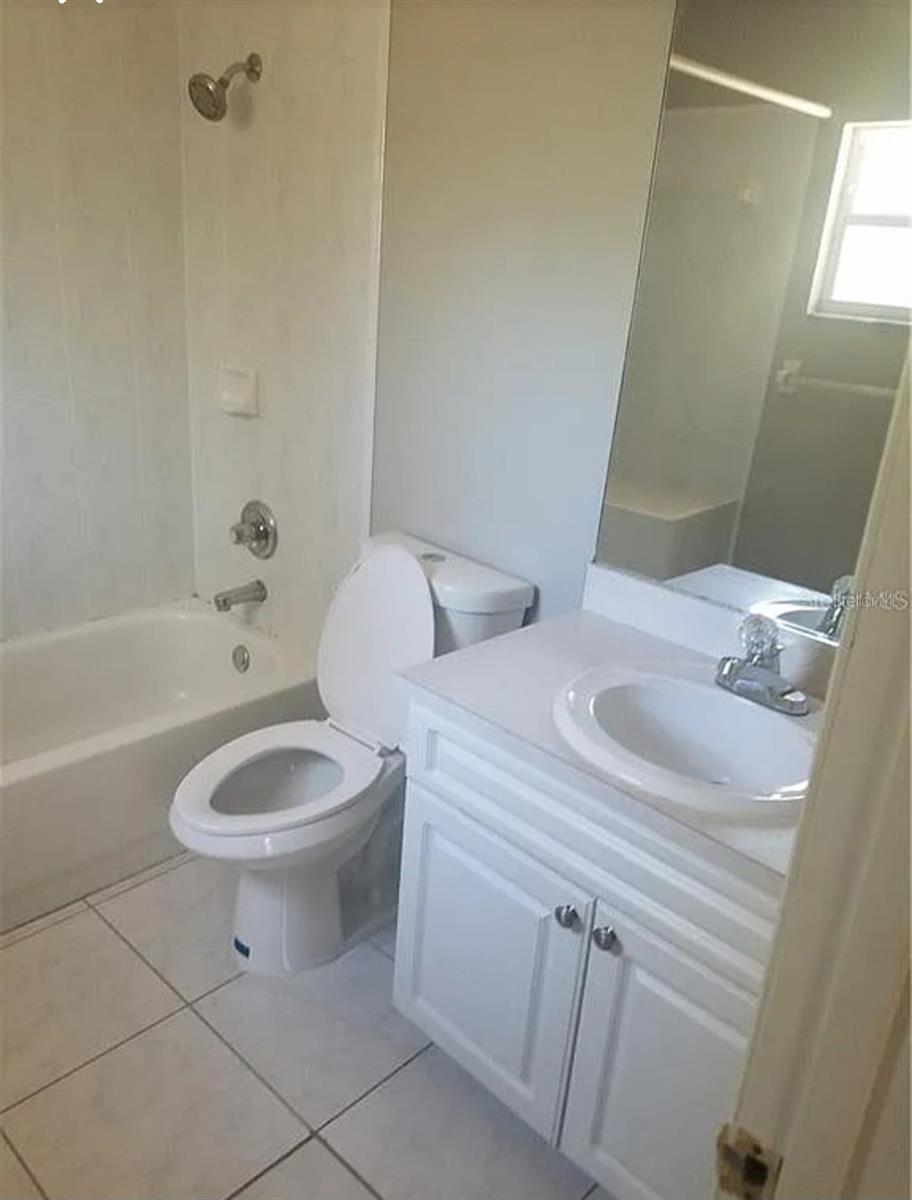 Image 10 of 13 For 1803 North Street