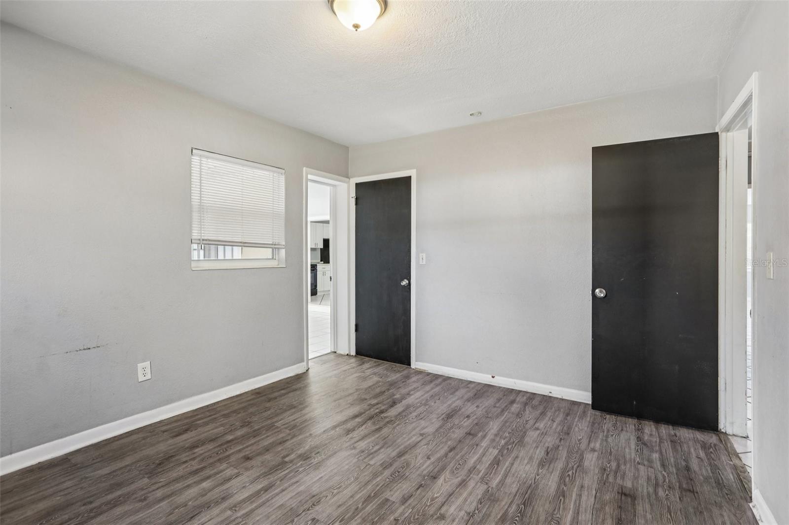 Image 18 of 30 For 1809 Crawford Street