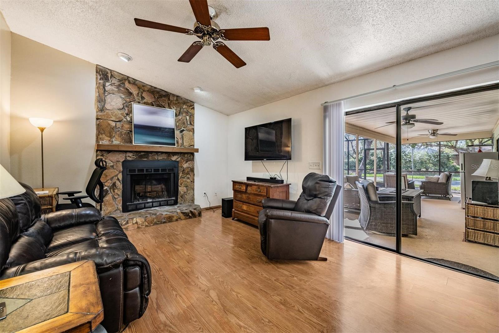 Image 17 of 31 For 1610 Sanderling Court