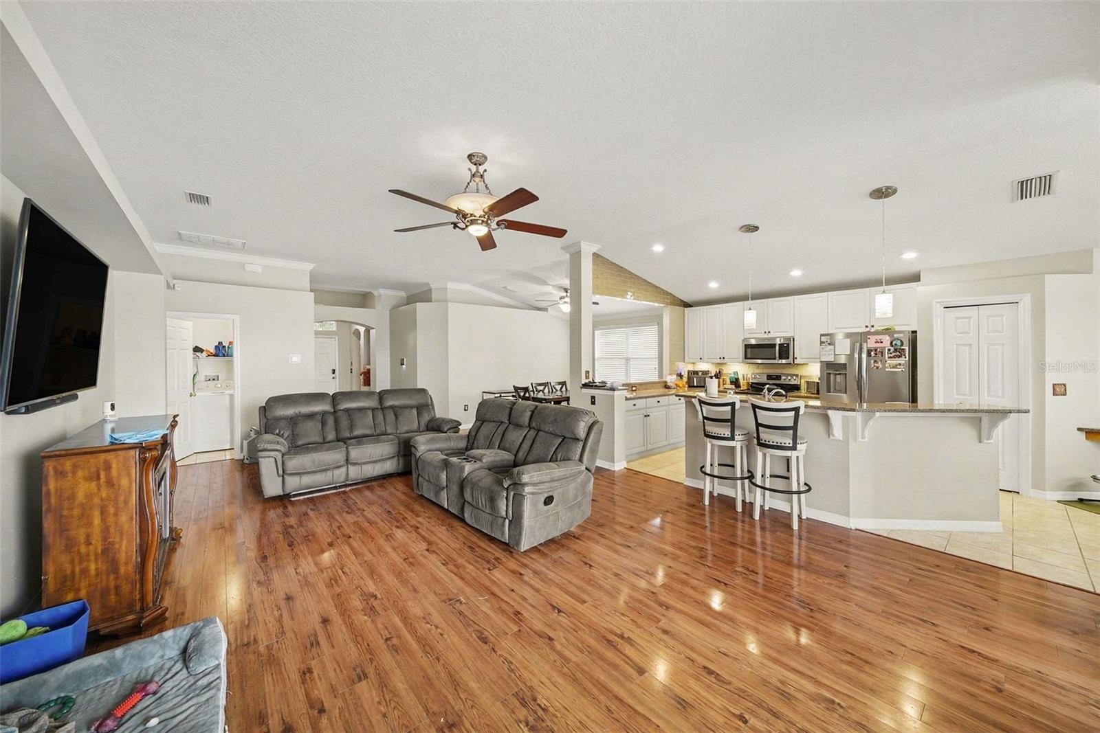 Listing photo id 2 for 215 Fern Gulley Drive