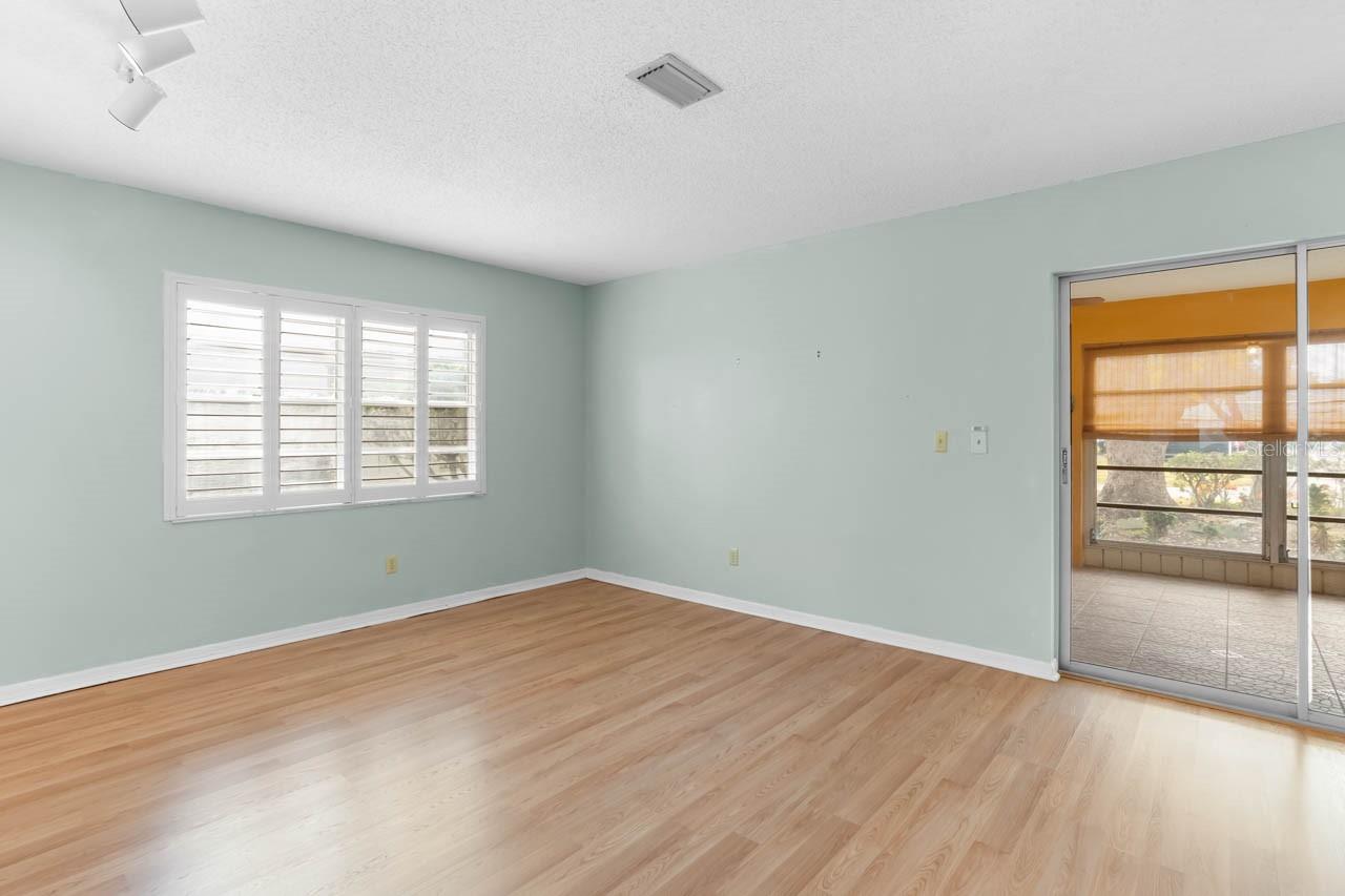 Image 3 of 50 For 1102 Harefield Circle