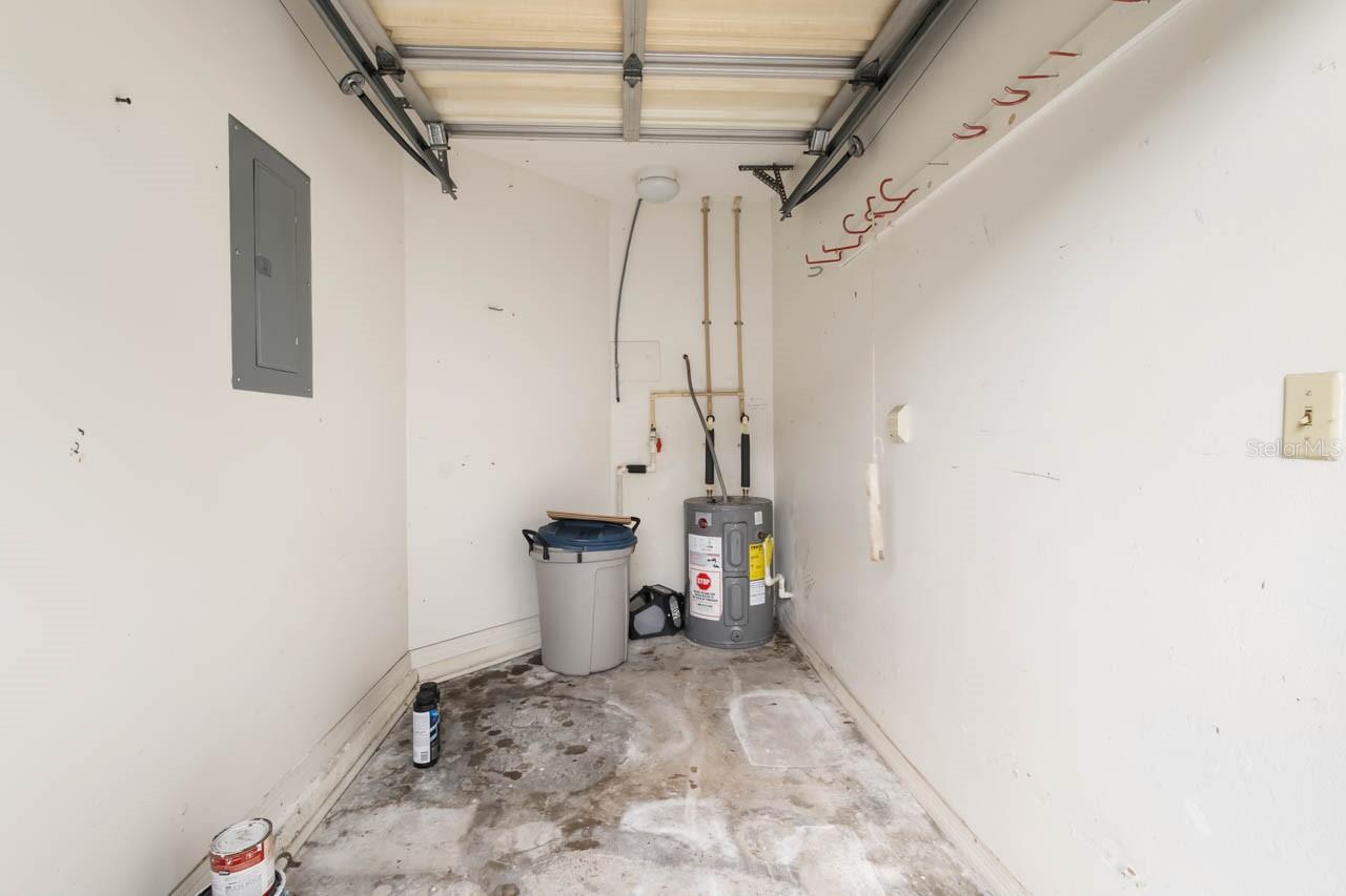 Image 31 of 50 For 1102 Harefield Circle