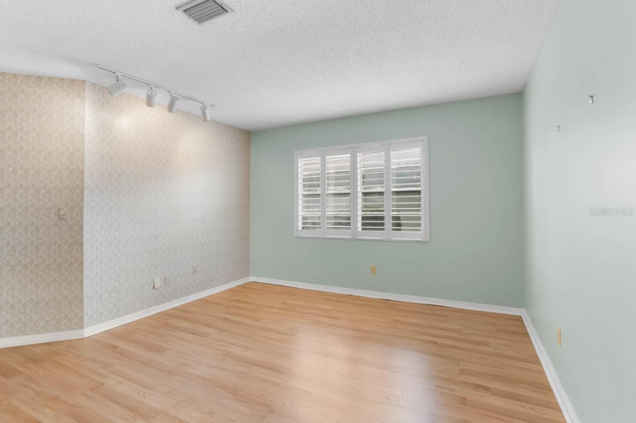 Image 4 of 50 For 1102 Harefield Circle