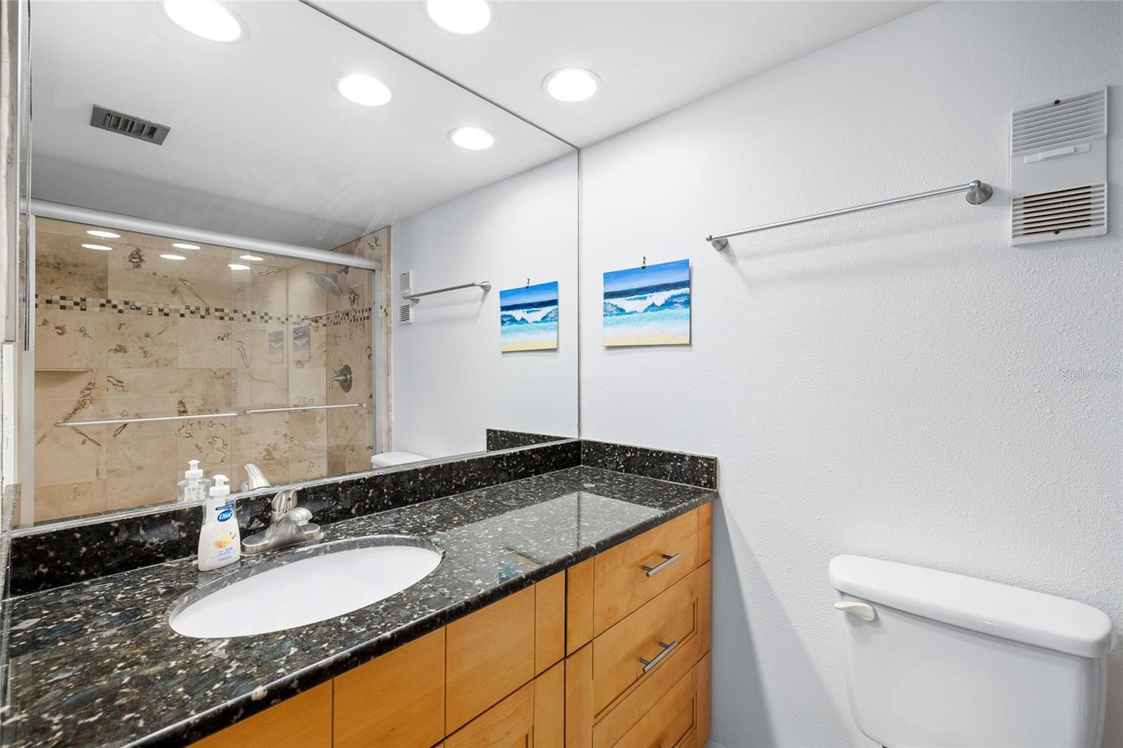 Image 19 of 39 For 15 Glendale Street B4