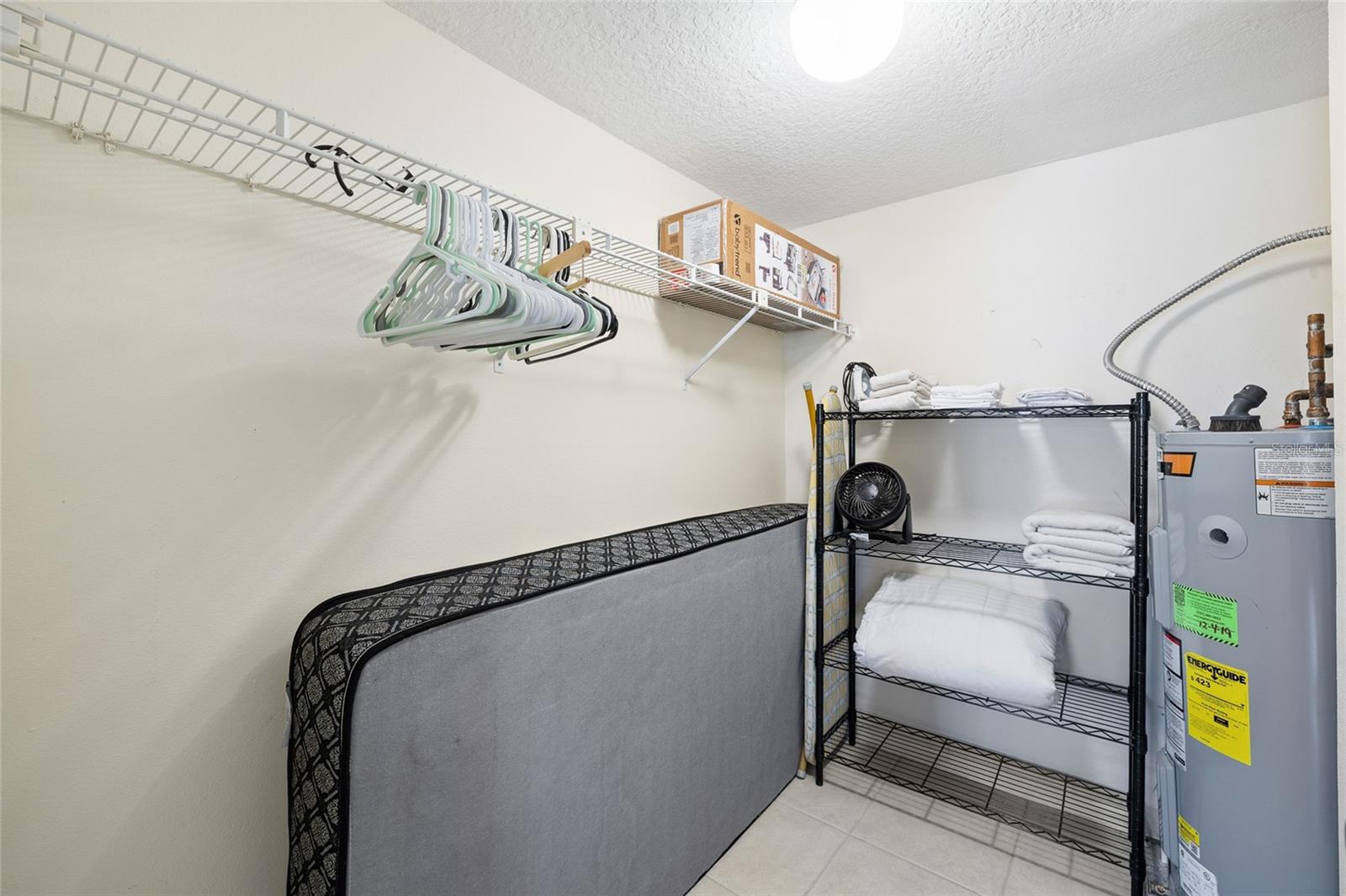 Image 20 of 39 For 15 Glendale Street B4