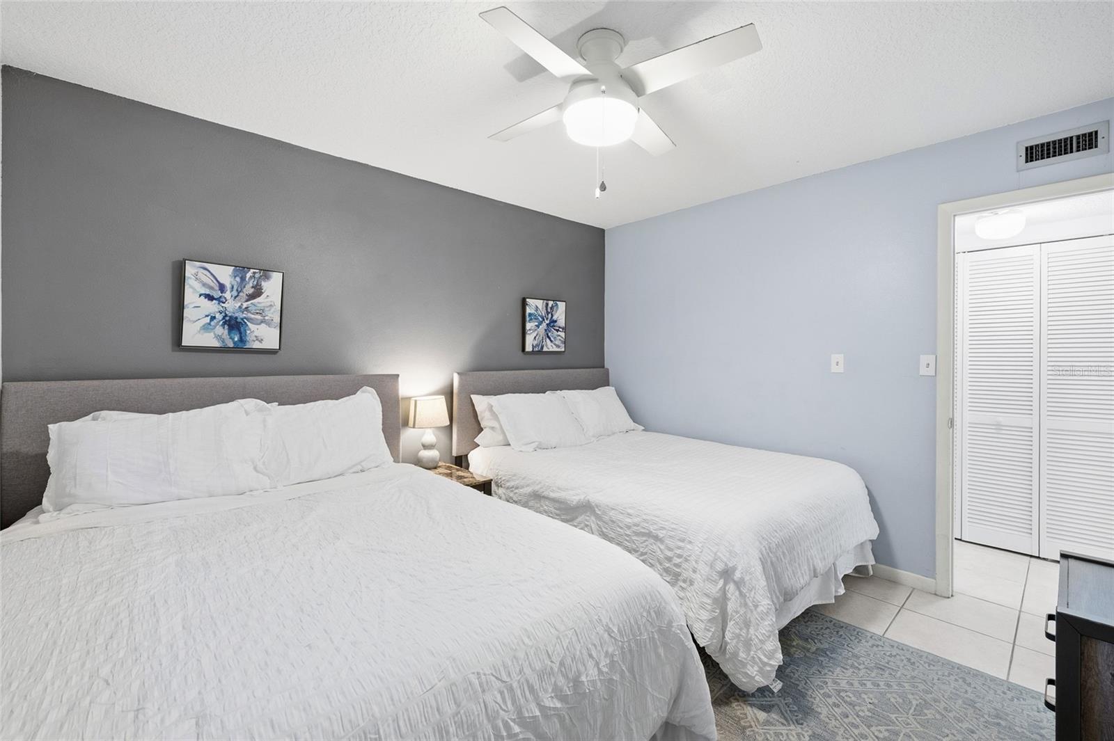 Image 22 of 39 For 15 Glendale Street B4