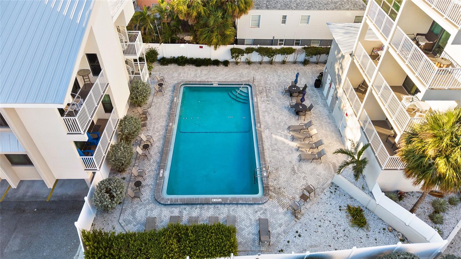 Image 29 of 39 For 15 Glendale Street B4