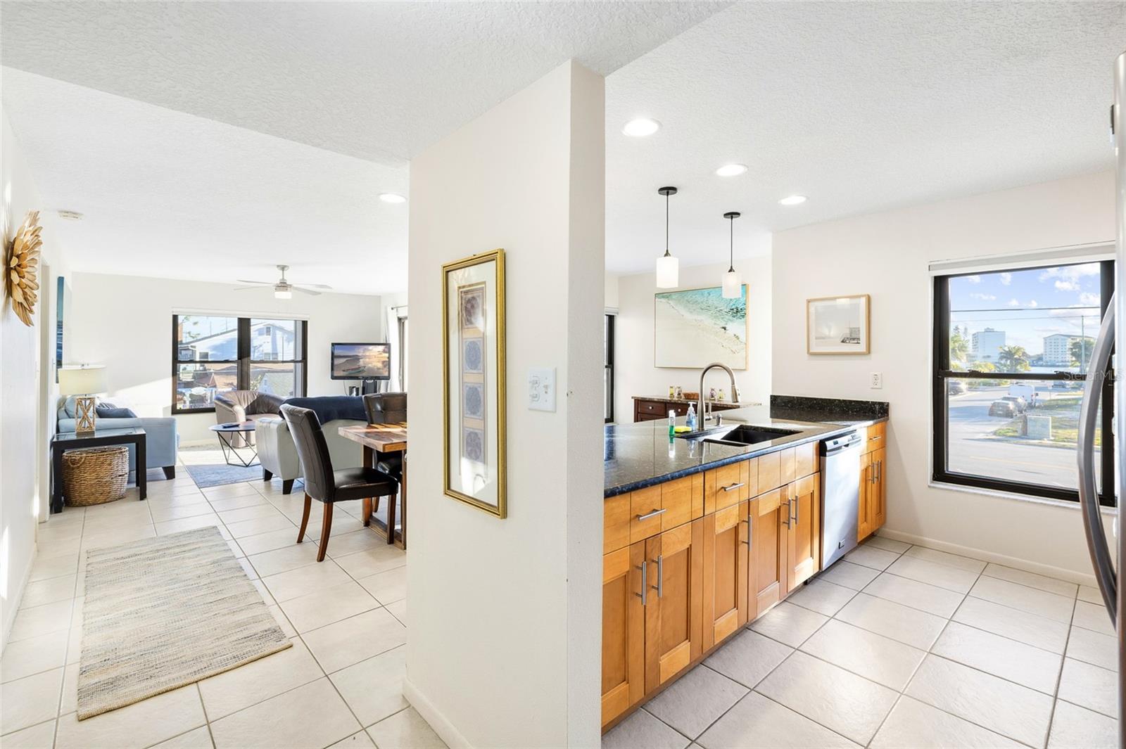 Image 5 of 39 For 15 Glendale Street B4