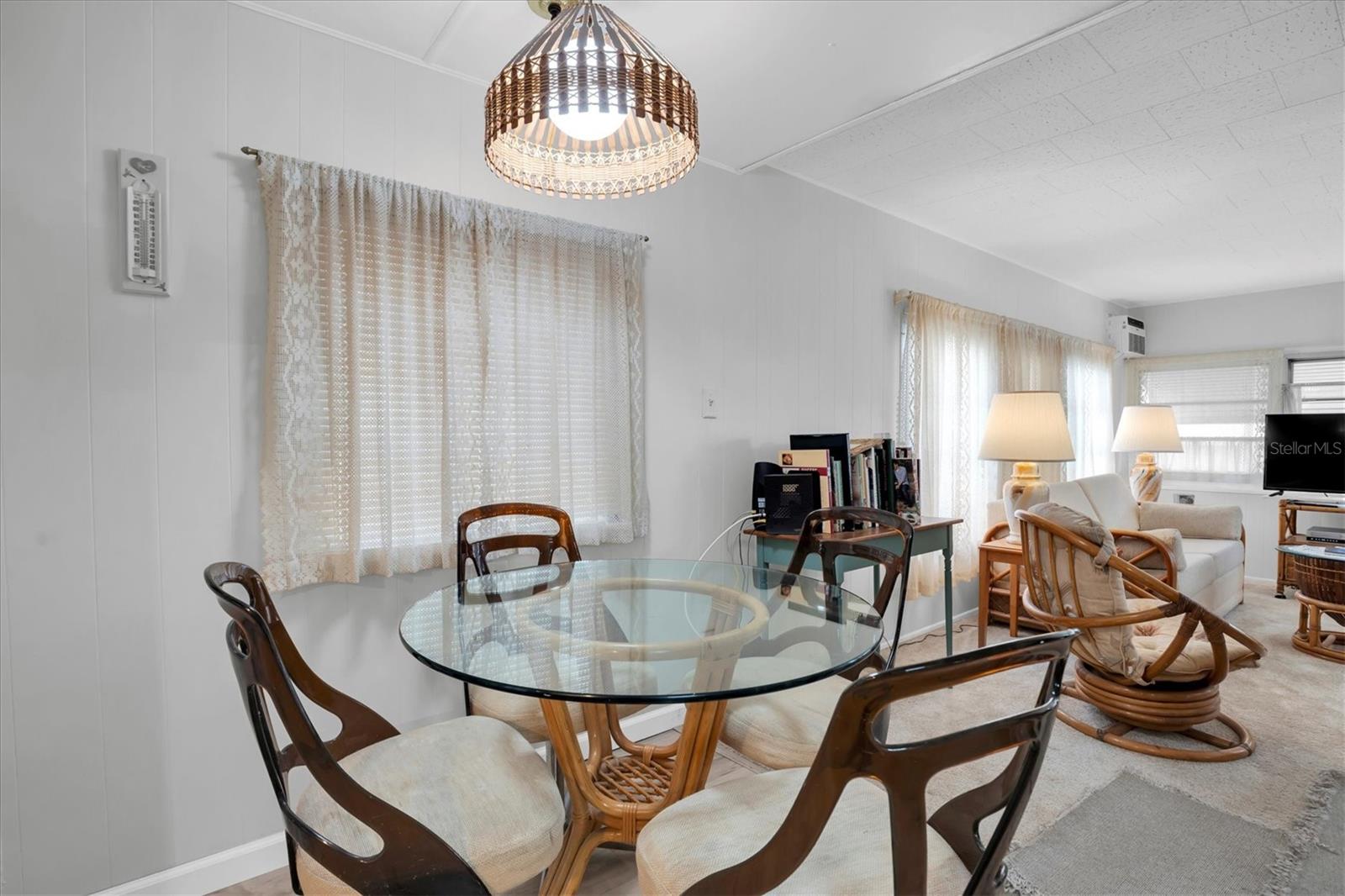 Listing photo id 8 for 7801 34th Avenue N 70