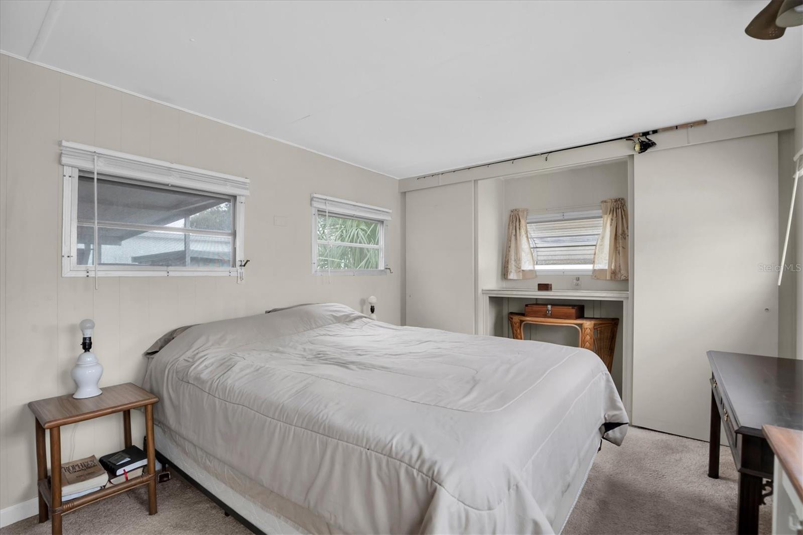 Listing photo id 9 for 7801 34th Avenue N 70