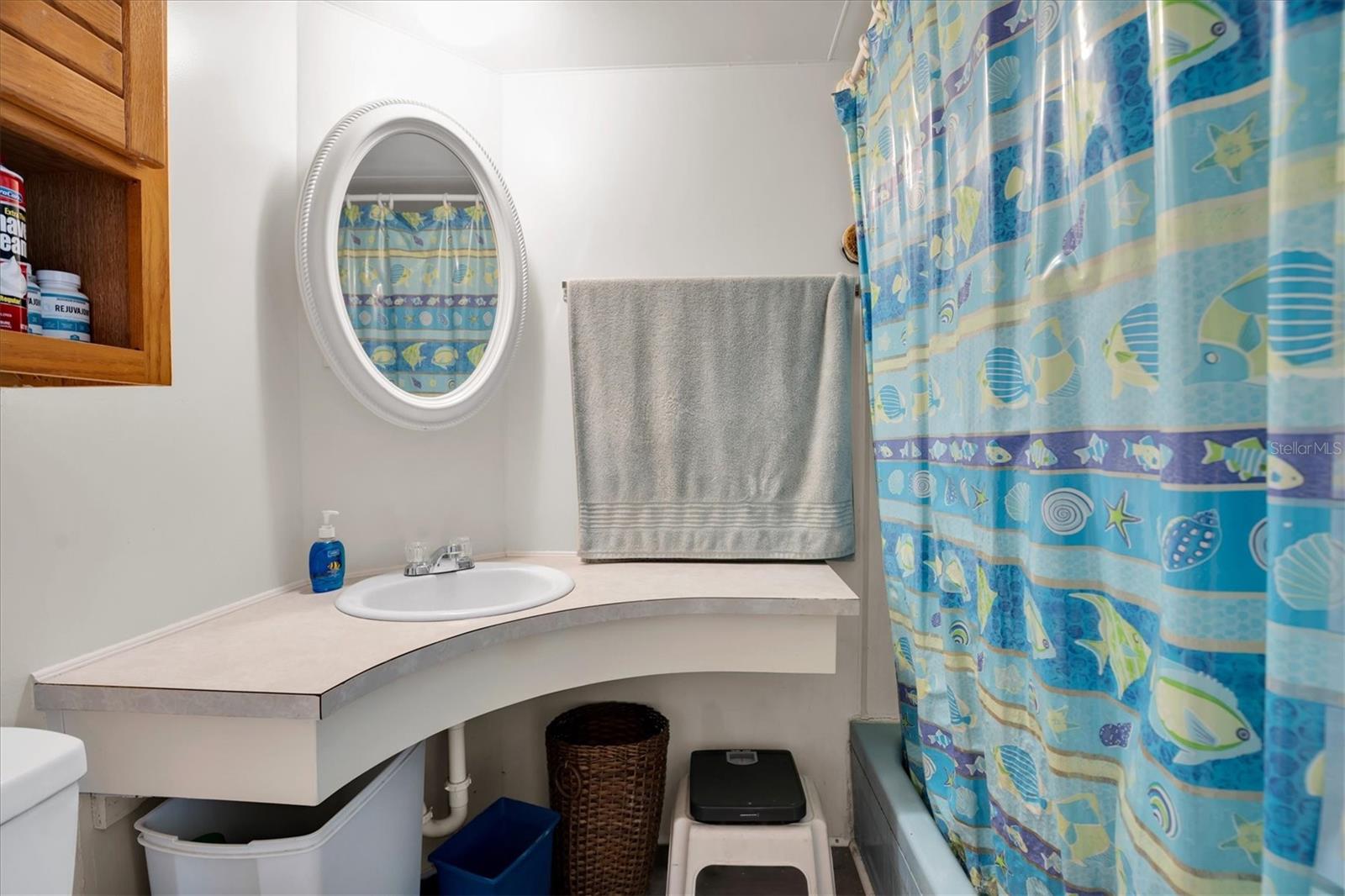 Listing photo id 11 for 7801 34th Avenue N 70