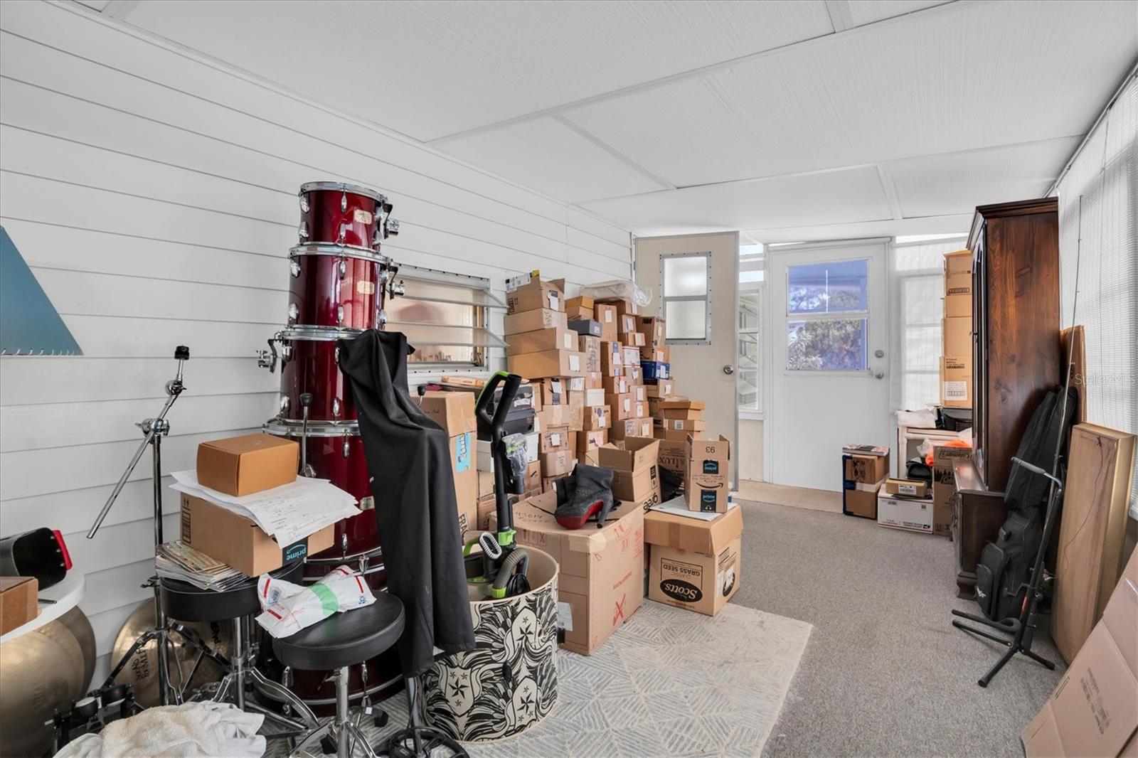 Listing photo id 13 for 7801 34th Avenue N 70