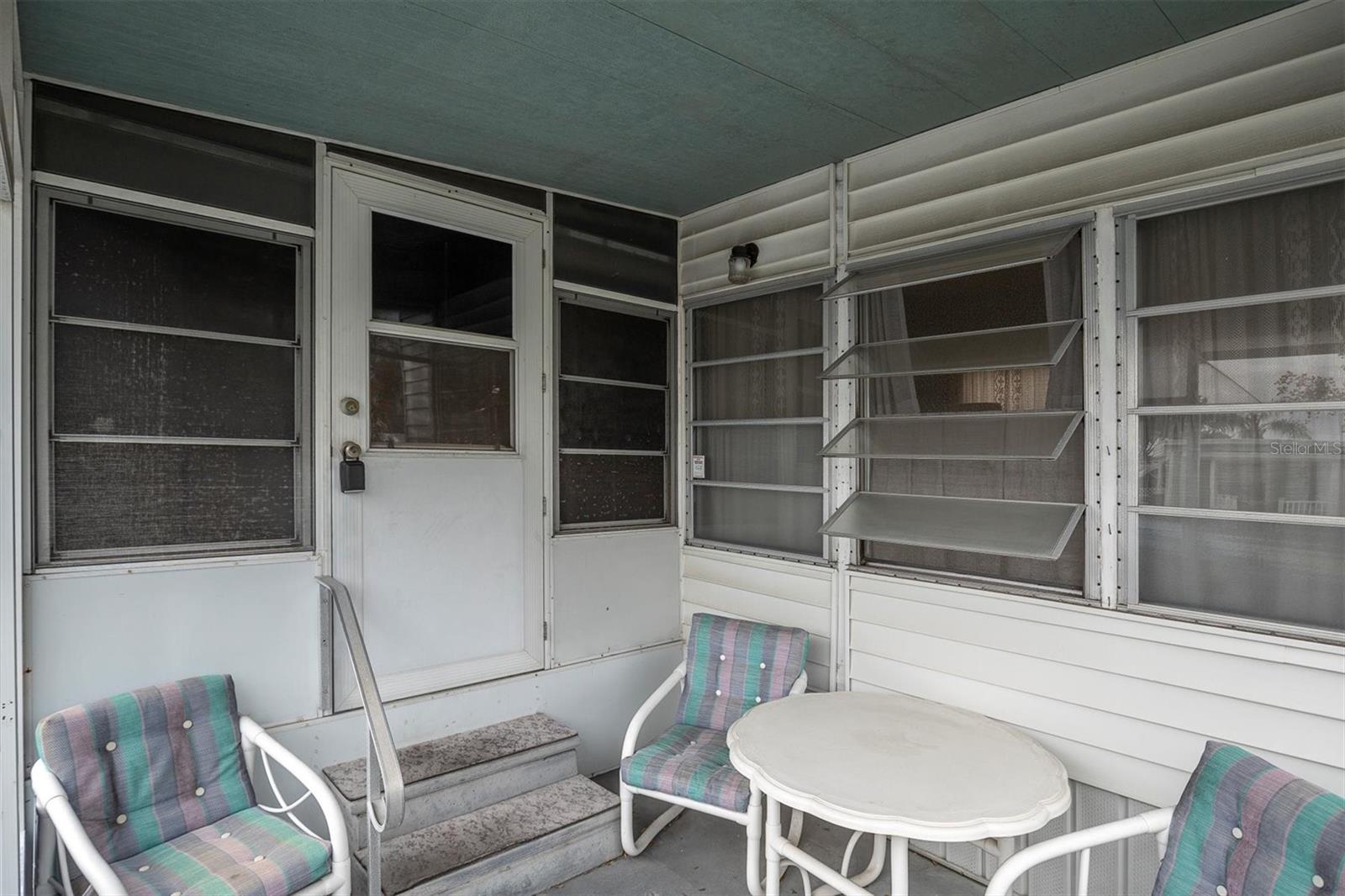 Listing photo id 14 for 7801 34th Avenue N 70