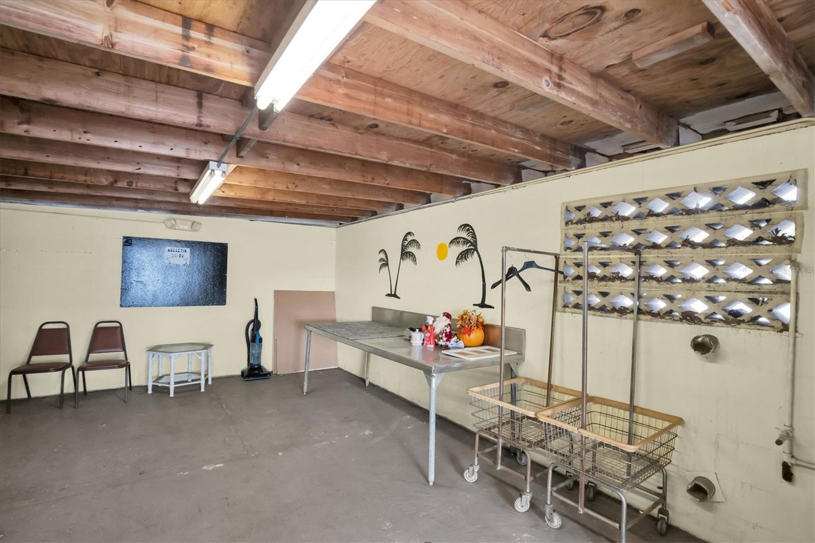 Listing photo id 28 for 7801 34th Avenue N 70