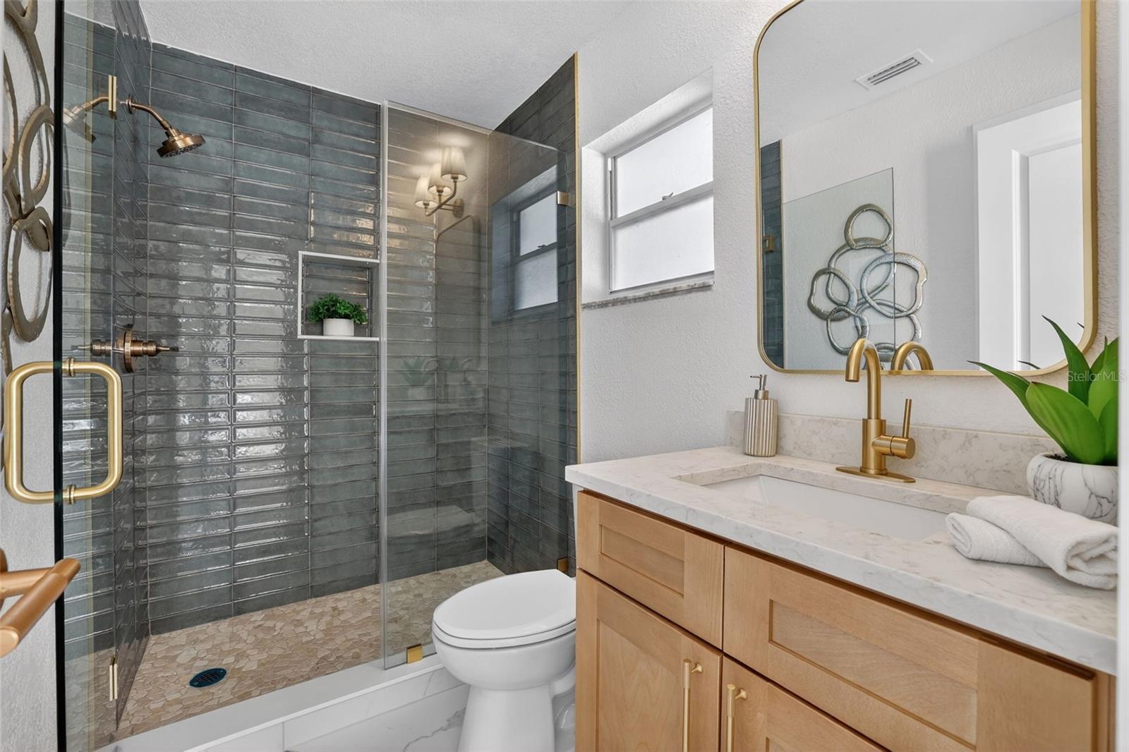 Image 26 of 39 For 18851 Tracer Drive