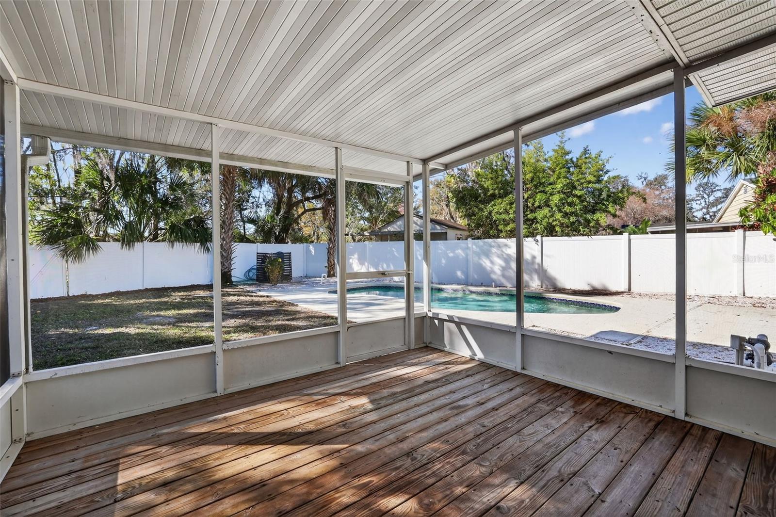 Image 31 of 39 For 18851 Tracer Drive