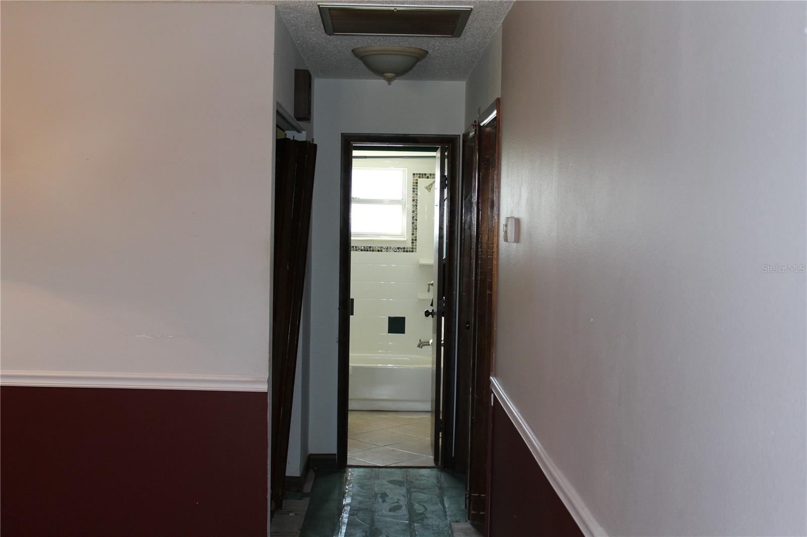 Image 10 of 24 For 2718 Shadywood Place