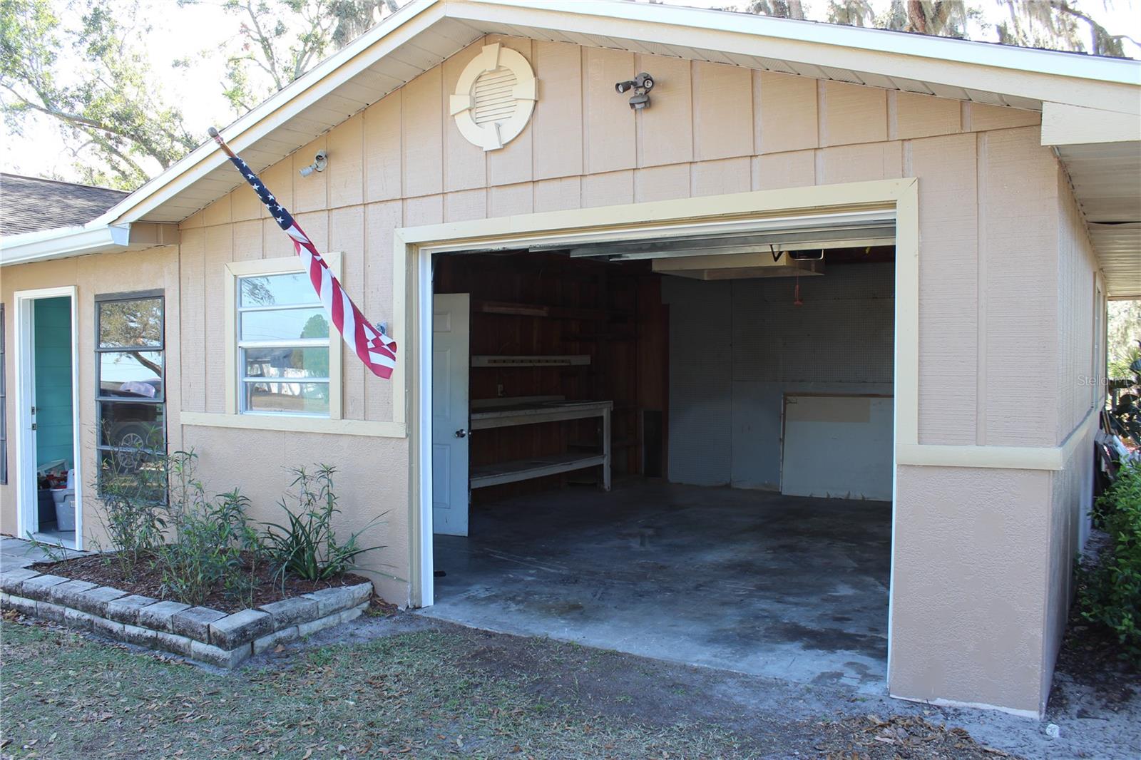 Image 16 of 24 For 2718 Shadywood Place