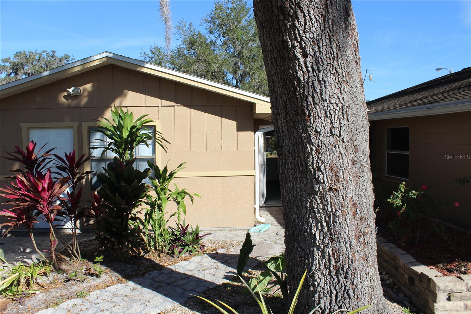 Image 21 of 24 For 2718 Shadywood Place