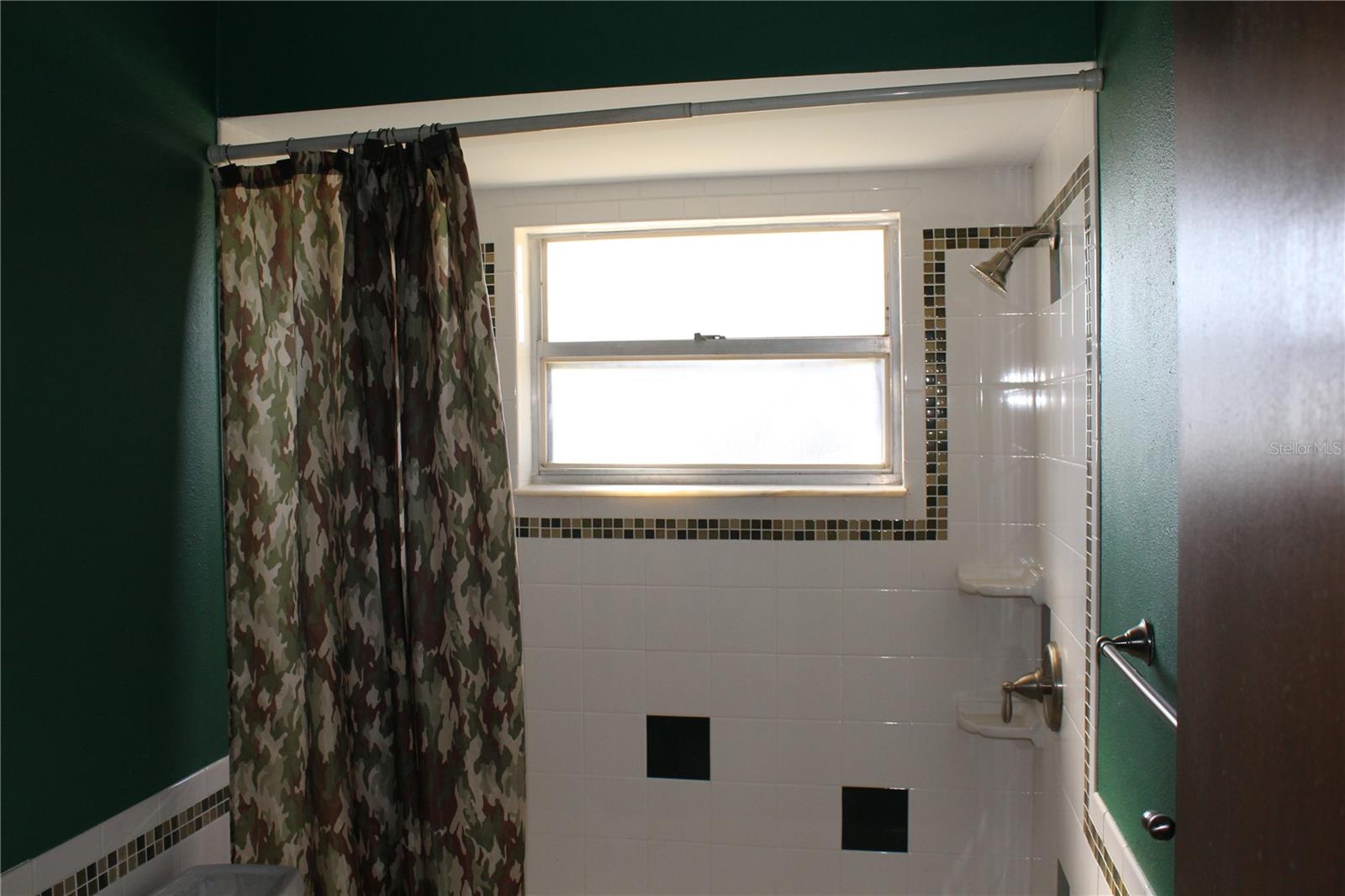 Image 7 of 24 For 2718 Shadywood Place