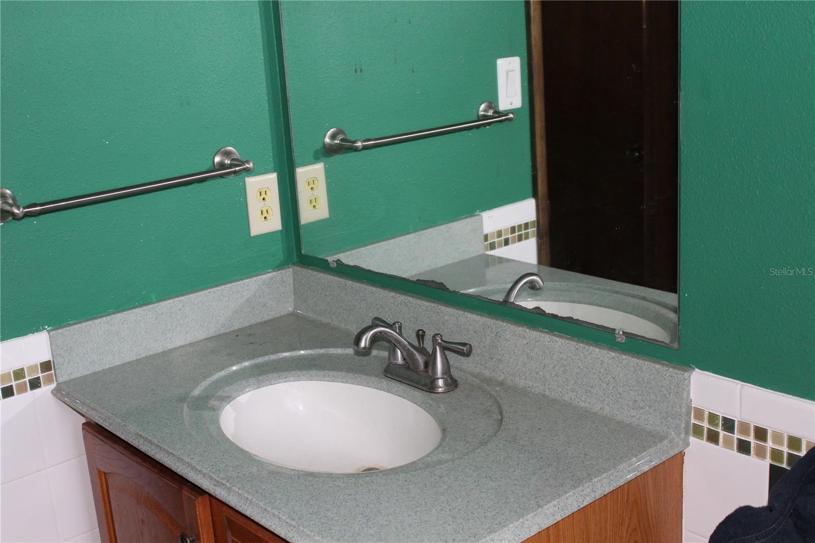 Image 8 of 24 For 2718 Shadywood Place