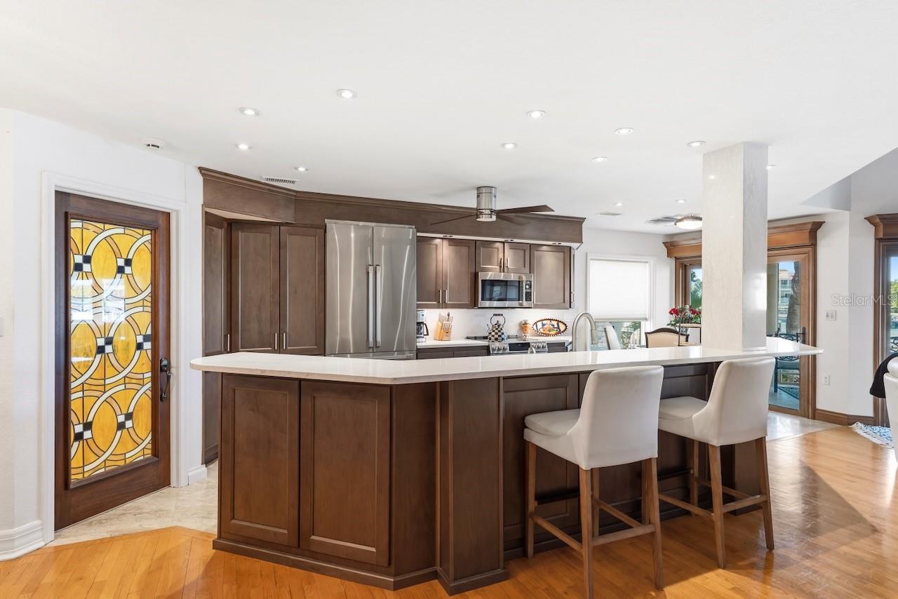 Image 13 of 82 For 740 Pinellas Bayway S