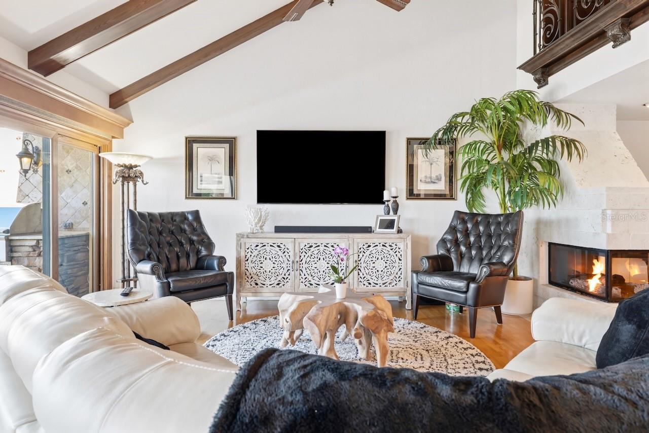 Image 18 of 82 For 740 Pinellas Bayway S