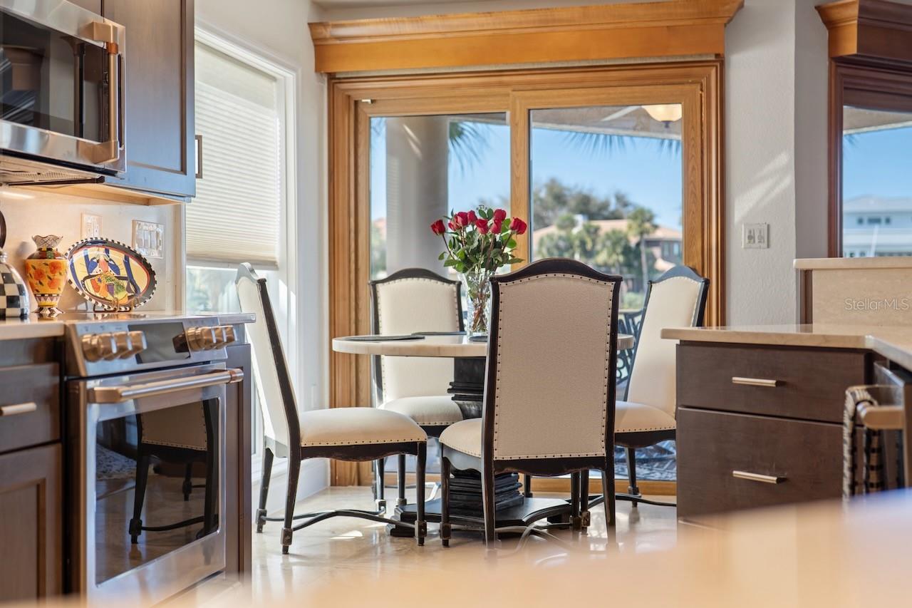 Image 23 of 82 For 740 Pinellas Bayway S