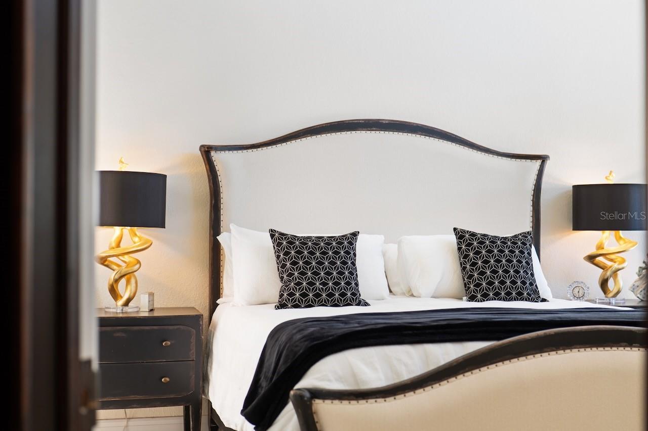 Image 26 of 82 For 740 Pinellas Bayway S