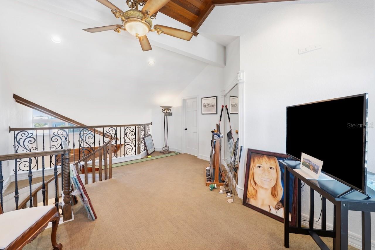 Image 46 of 82 For 740 Pinellas Bayway S