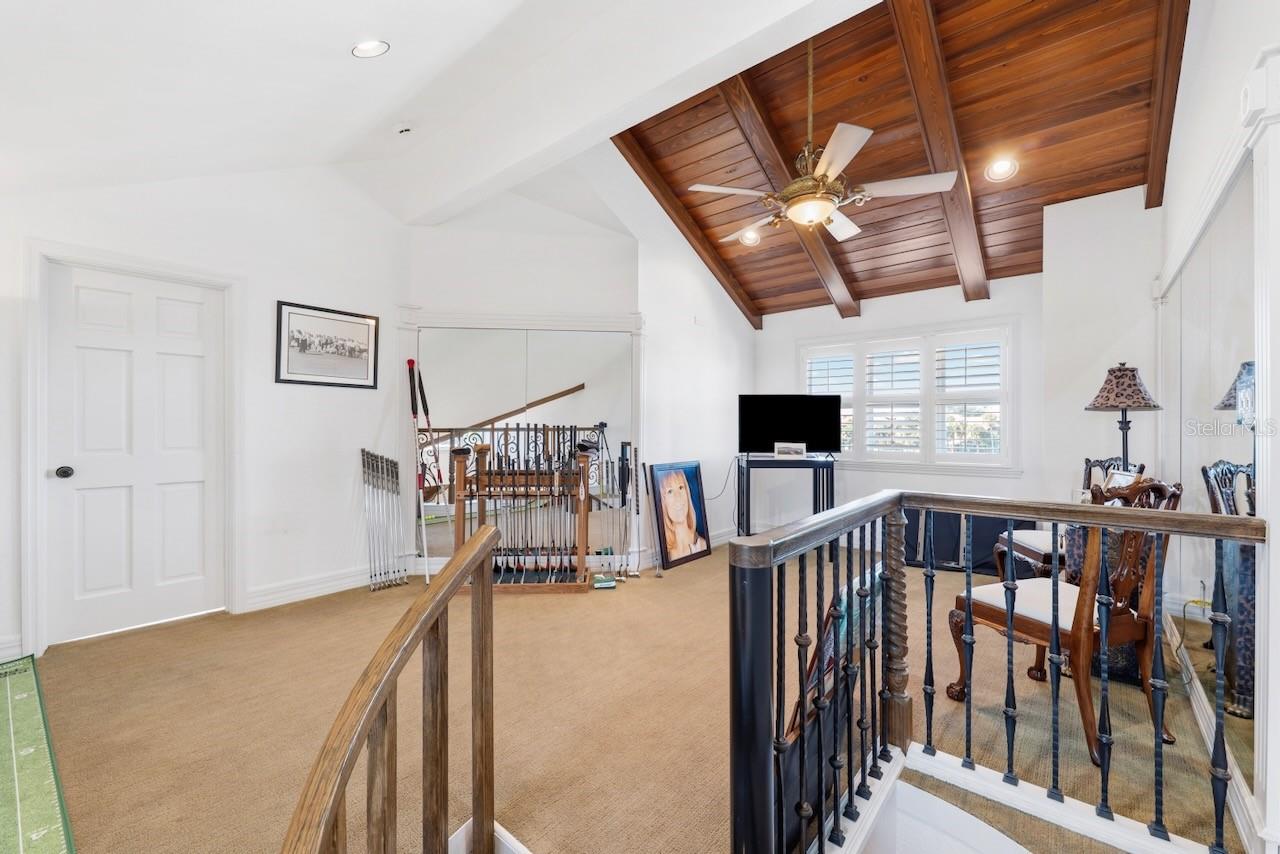 Image 47 of 82 For 740 Pinellas Bayway S