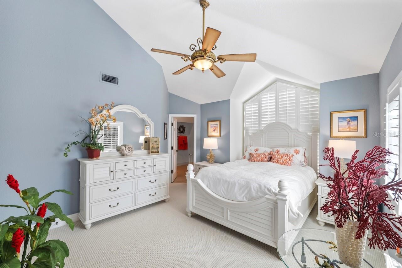 Image 49 of 82 For 740 Pinellas Bayway S