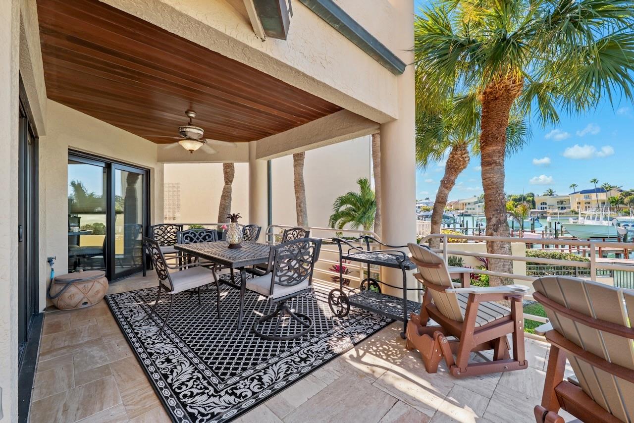 Image 5 of 82 For 740 Pinellas Bayway S