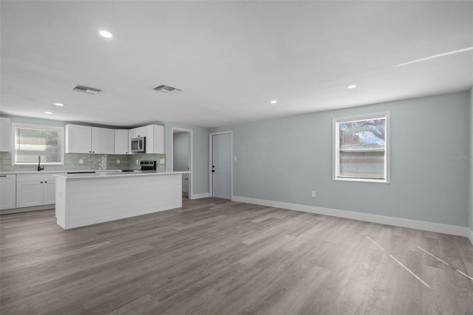 Image 12 of 31 For 1682 Wilmar Avenue