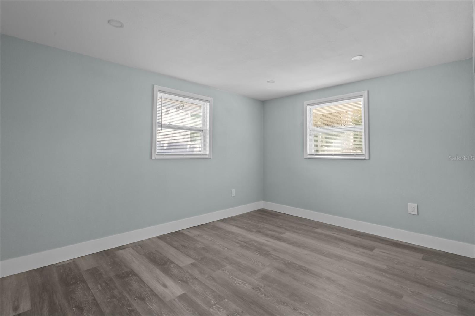 Image 18 of 31 For 1682 Wilmar Avenue