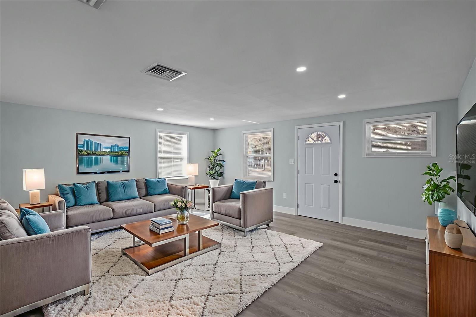 Image 6 of 31 For 1682 Wilmar Avenue