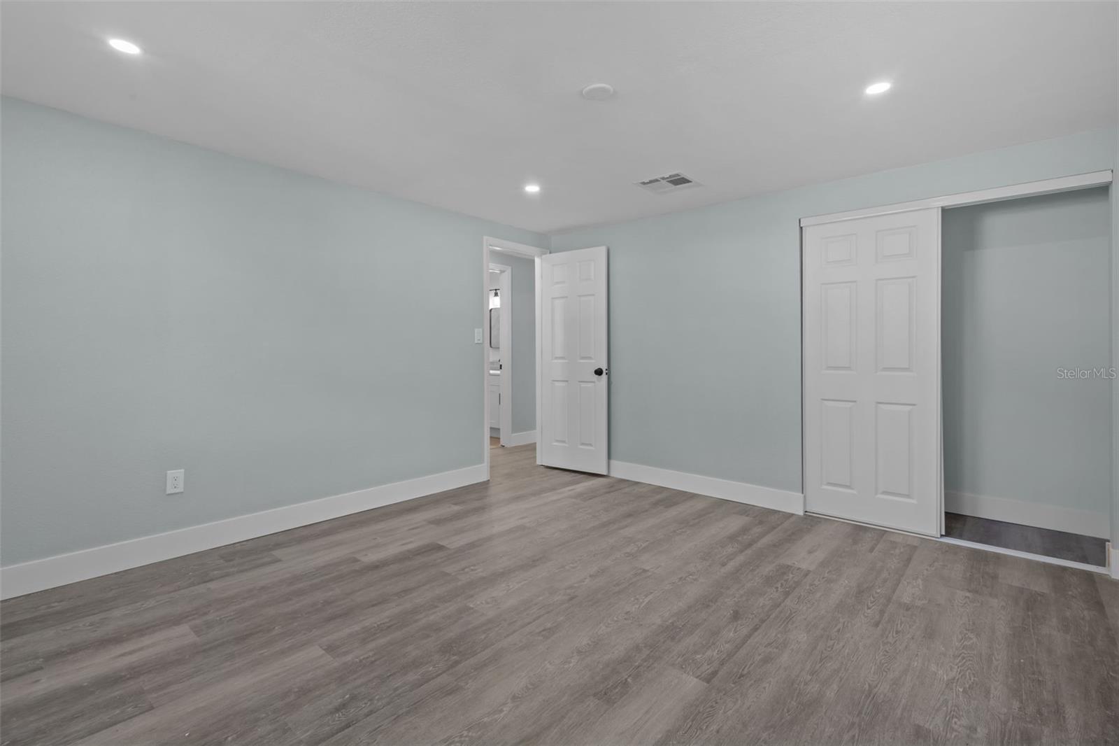 Image 9 of 31 For 1682 Wilmar Avenue