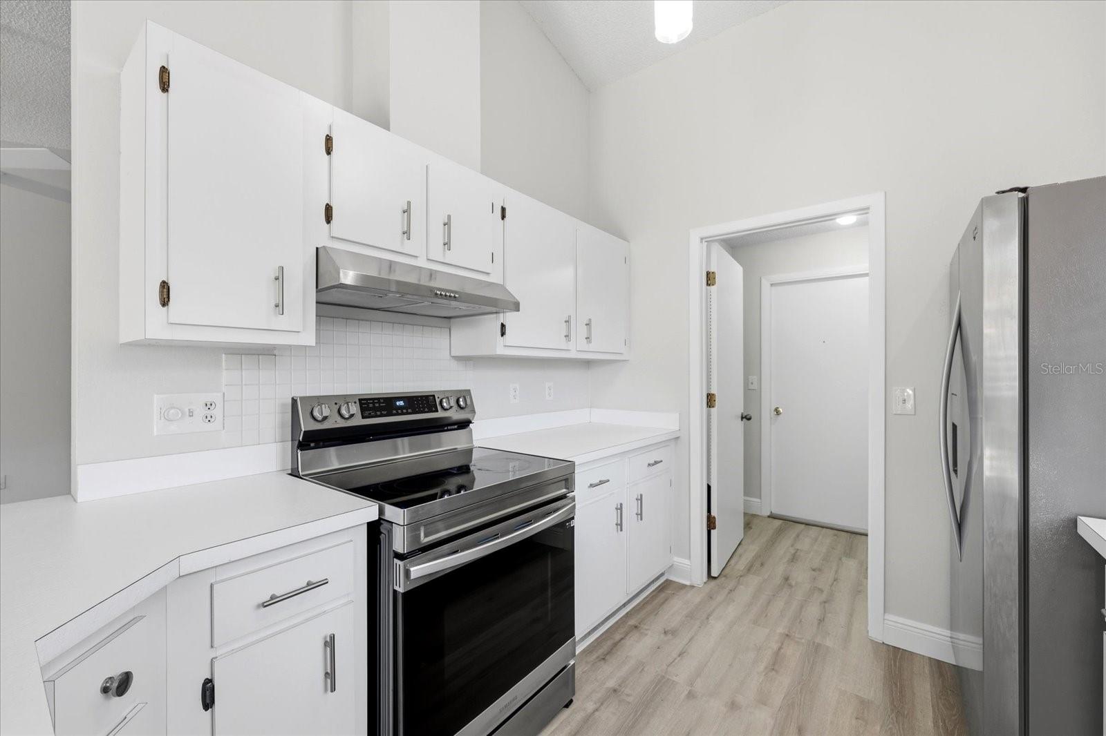 Image 11 of 40 For 8132 Perth Drive