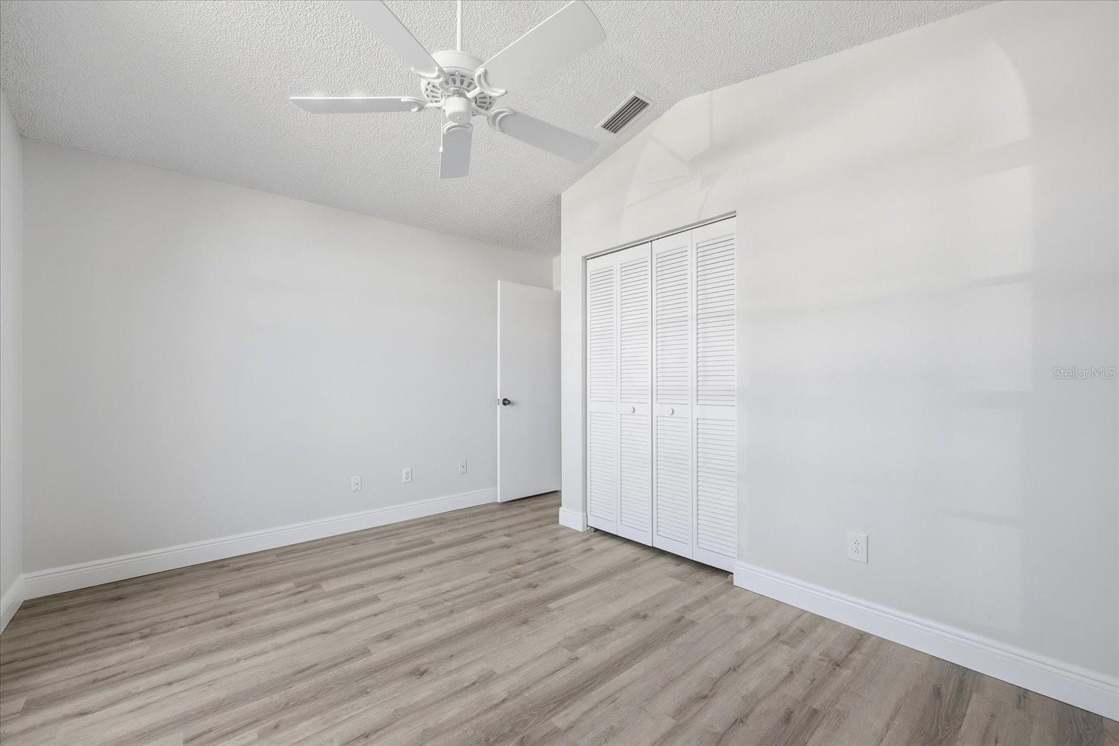 Image 18 of 40 For 8132 Perth Drive