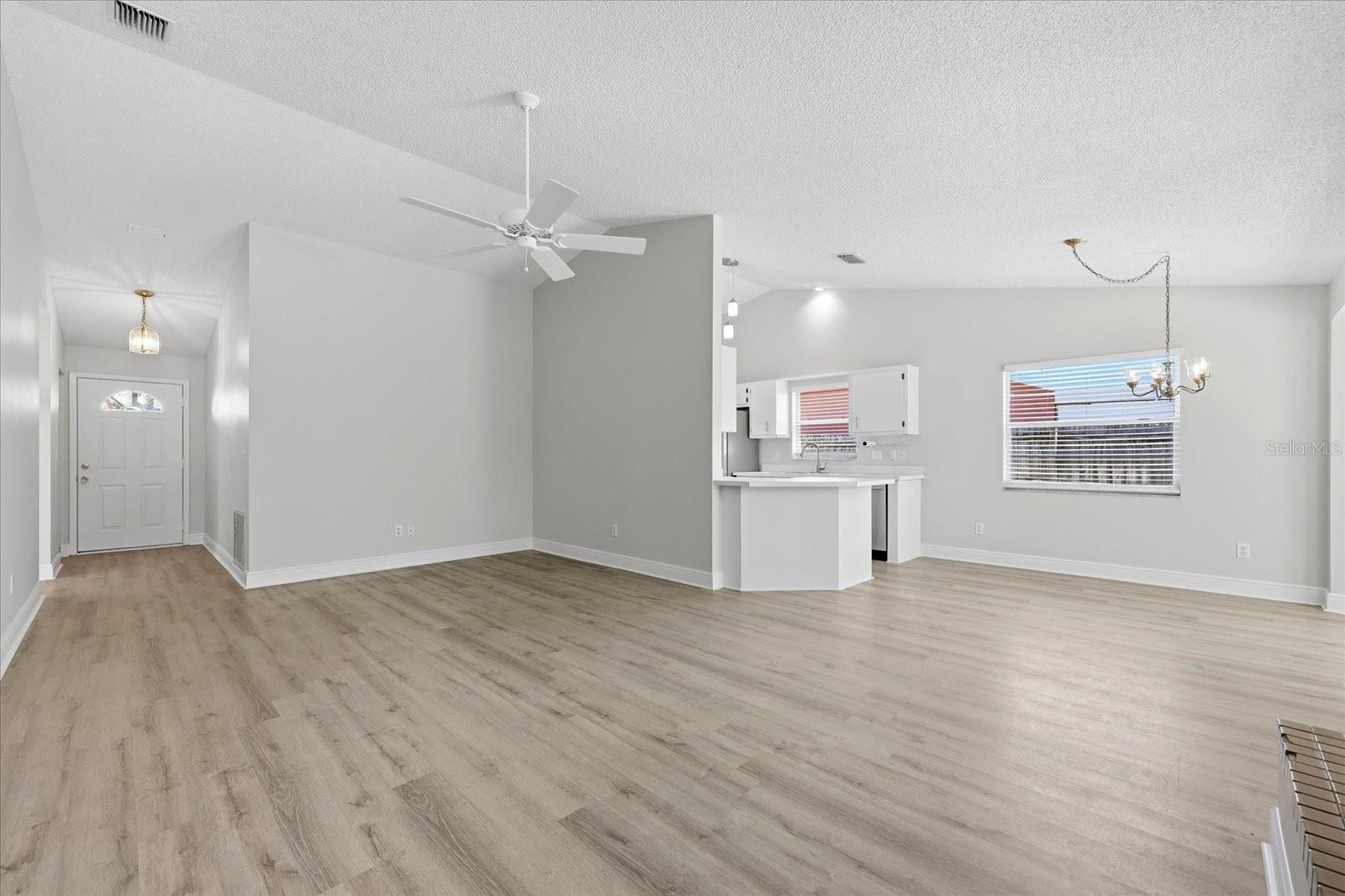 Image 5 of 40 For 8132 Perth Drive