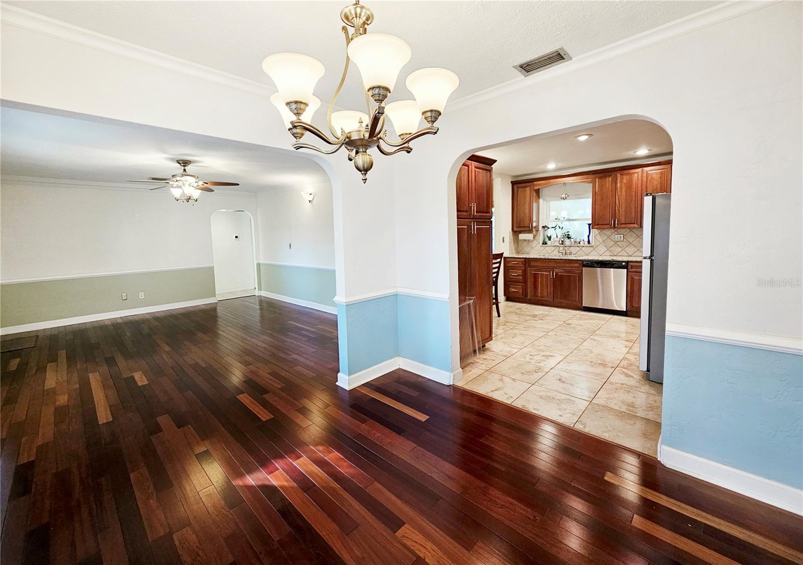 Image 13 of 34 For 655 42nd Avenue N