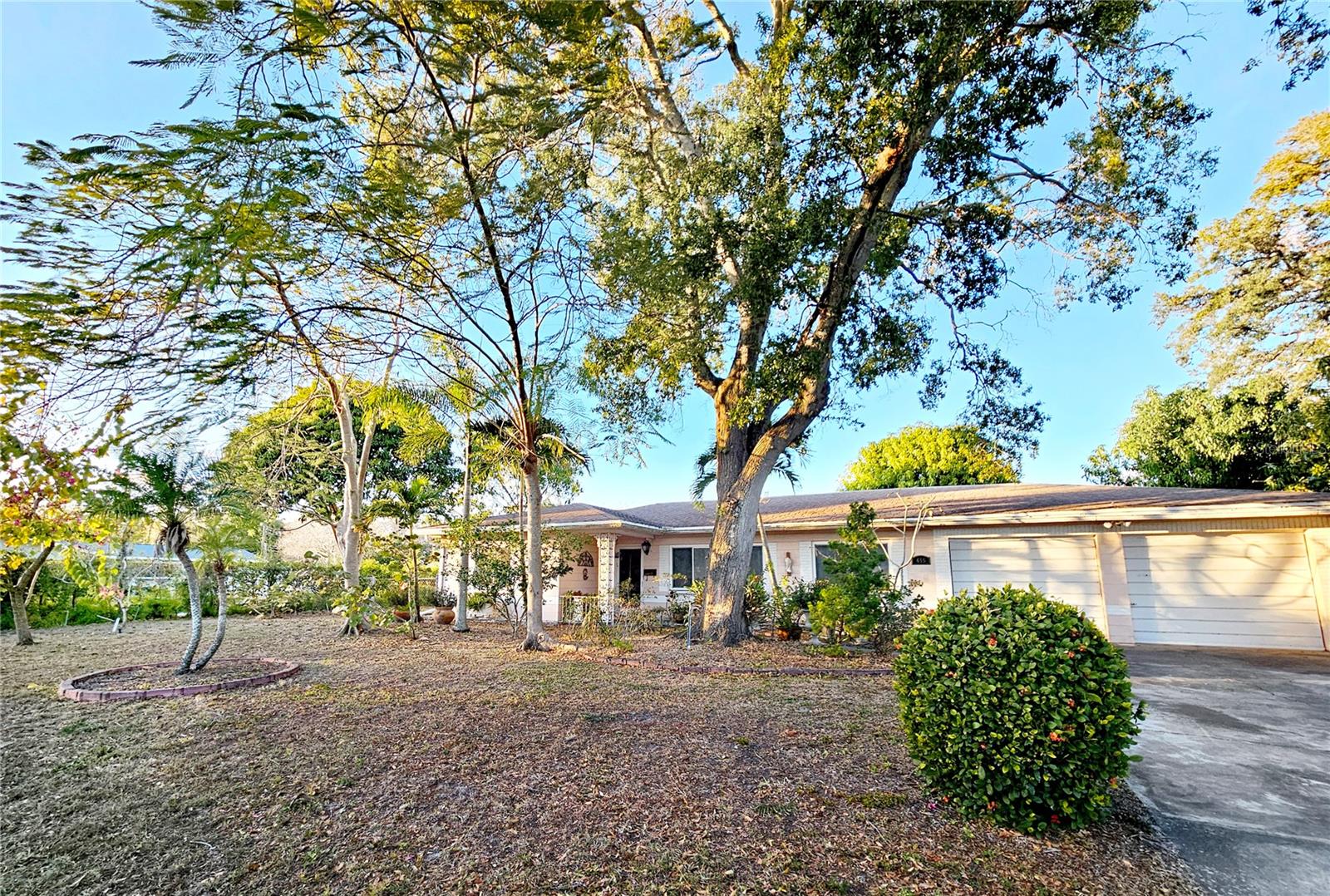 Image 2 of 34 For 655 42nd Avenue N