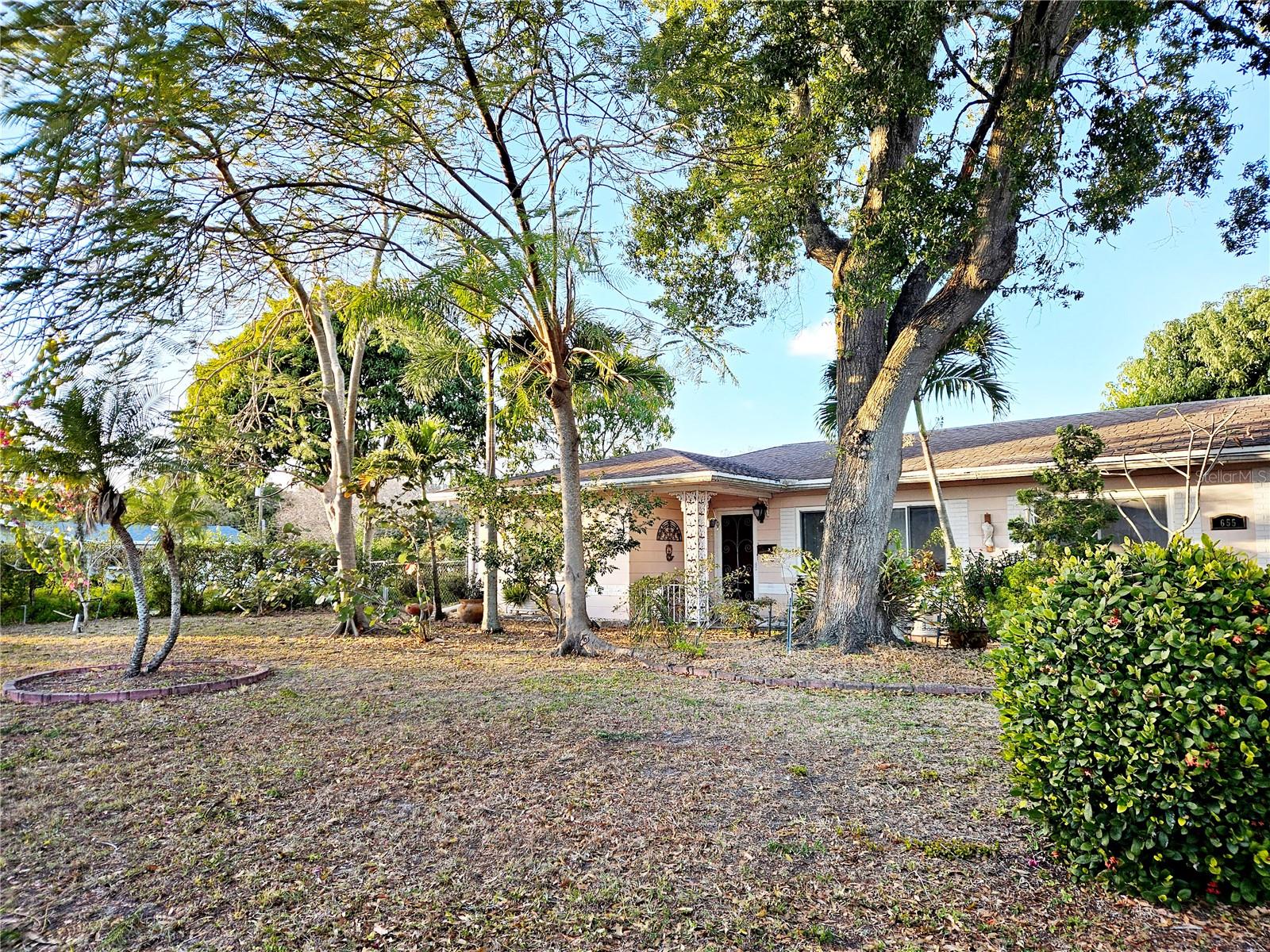 Image 3 of 34 For 655 42nd Avenue N