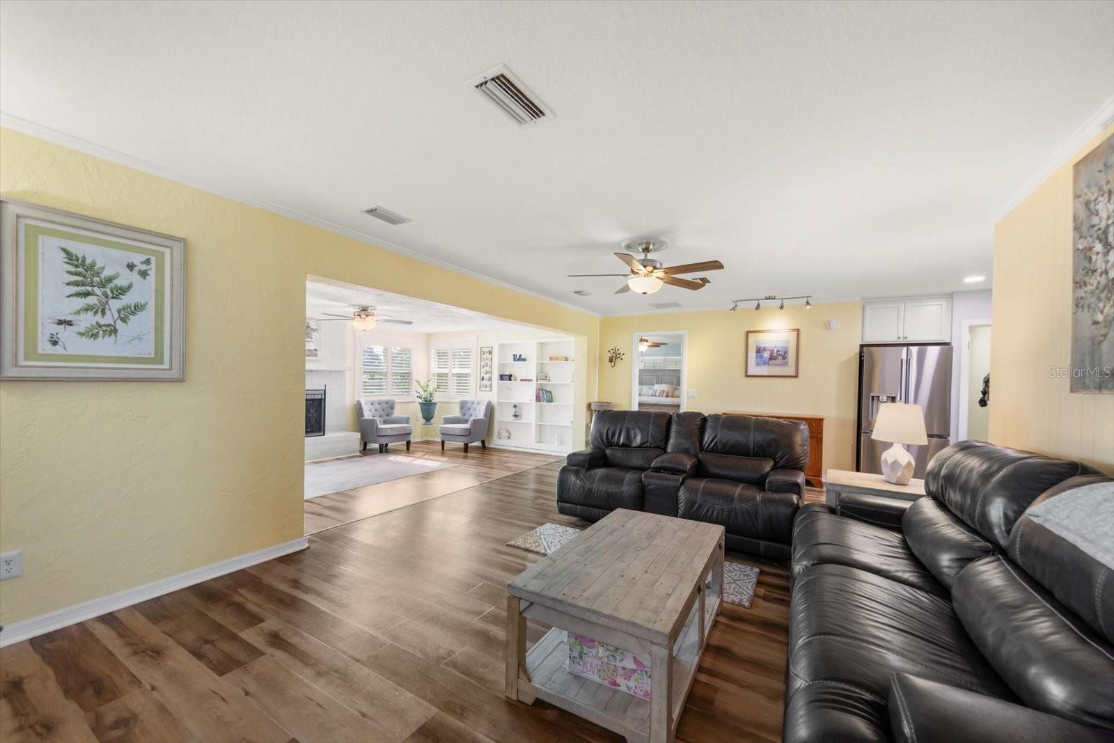 Image 10 of 70 For 7133 Augusta Boulevard