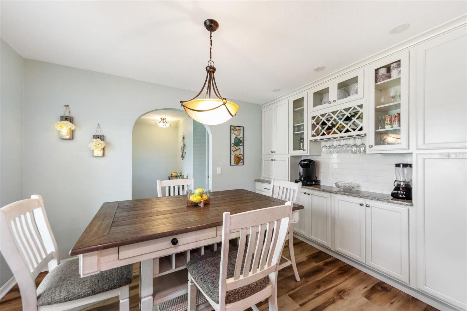 Image 14 of 70 For 7133 Augusta Boulevard